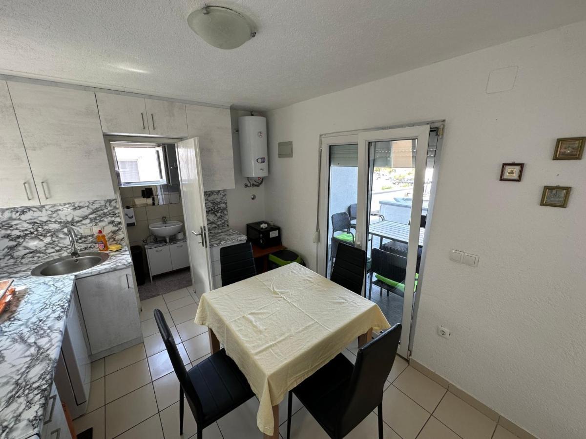Apartments Kovac Вир Екстериор снимка